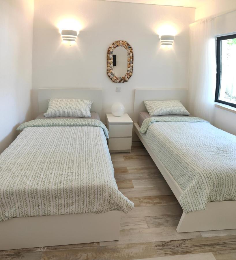 The Swallow'S Rest Beach House - Meia Praia 라고스 외부 사진